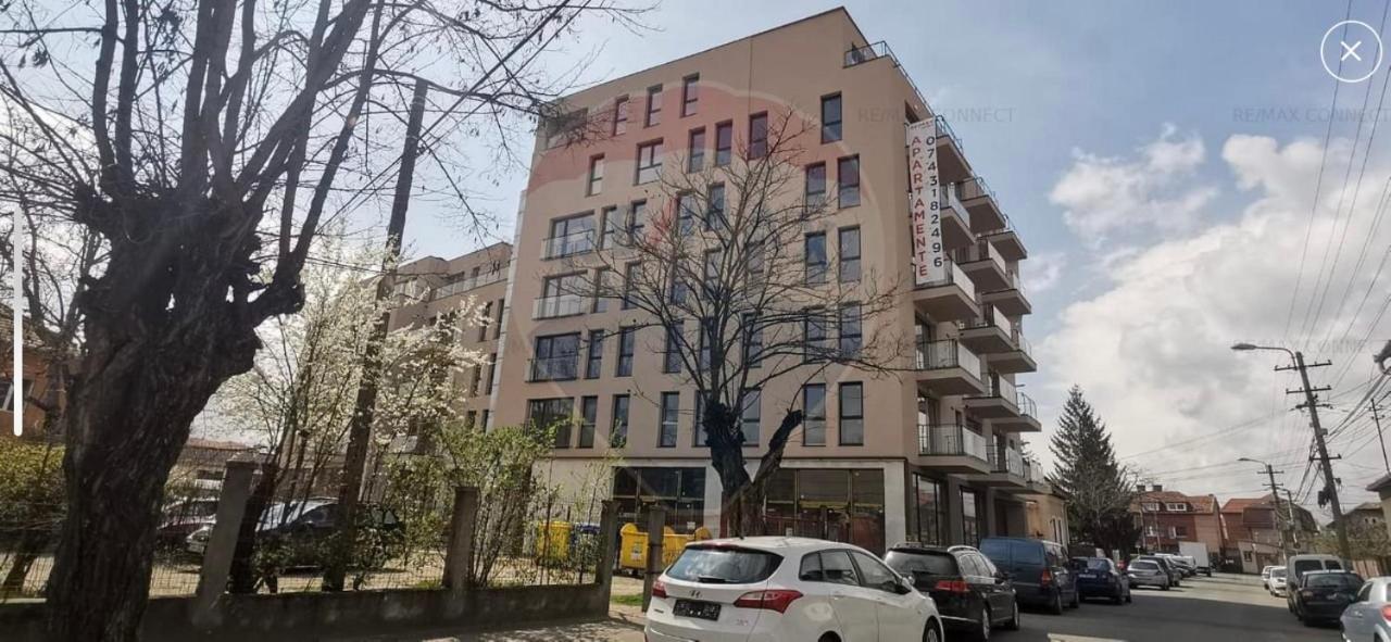 Helga'S Place Premium 1 Bedroom Condo Kaloşvar Dış mekan fotoğraf
