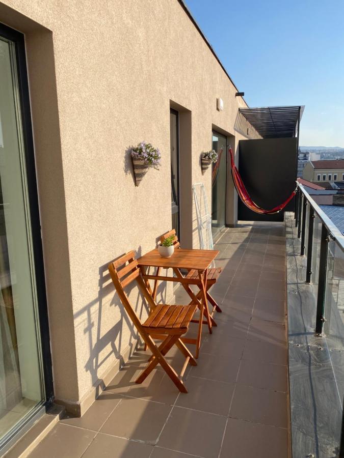 Helga'S Place Premium 1 Bedroom Condo Kaloşvar Dış mekan fotoğraf
