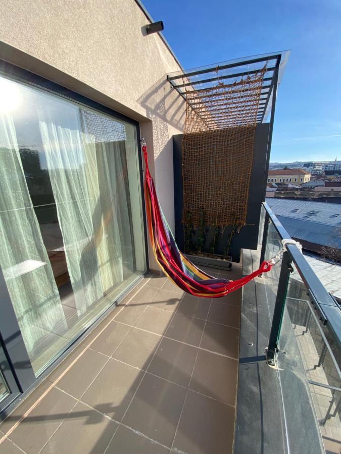 Helga'S Place Premium 1 Bedroom Condo Kaloşvar Dış mekan fotoğraf